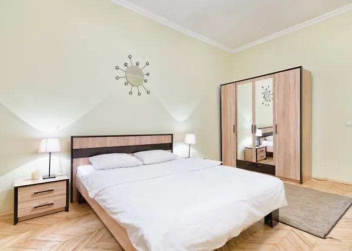 Near The Opera House Львов